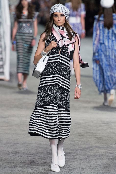 chanel resort 2019 makeup|Chanel resort dresses.